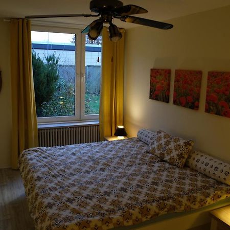 Ruhiges Haus Mit Privatem Garten Halstenbek Exteriör bild