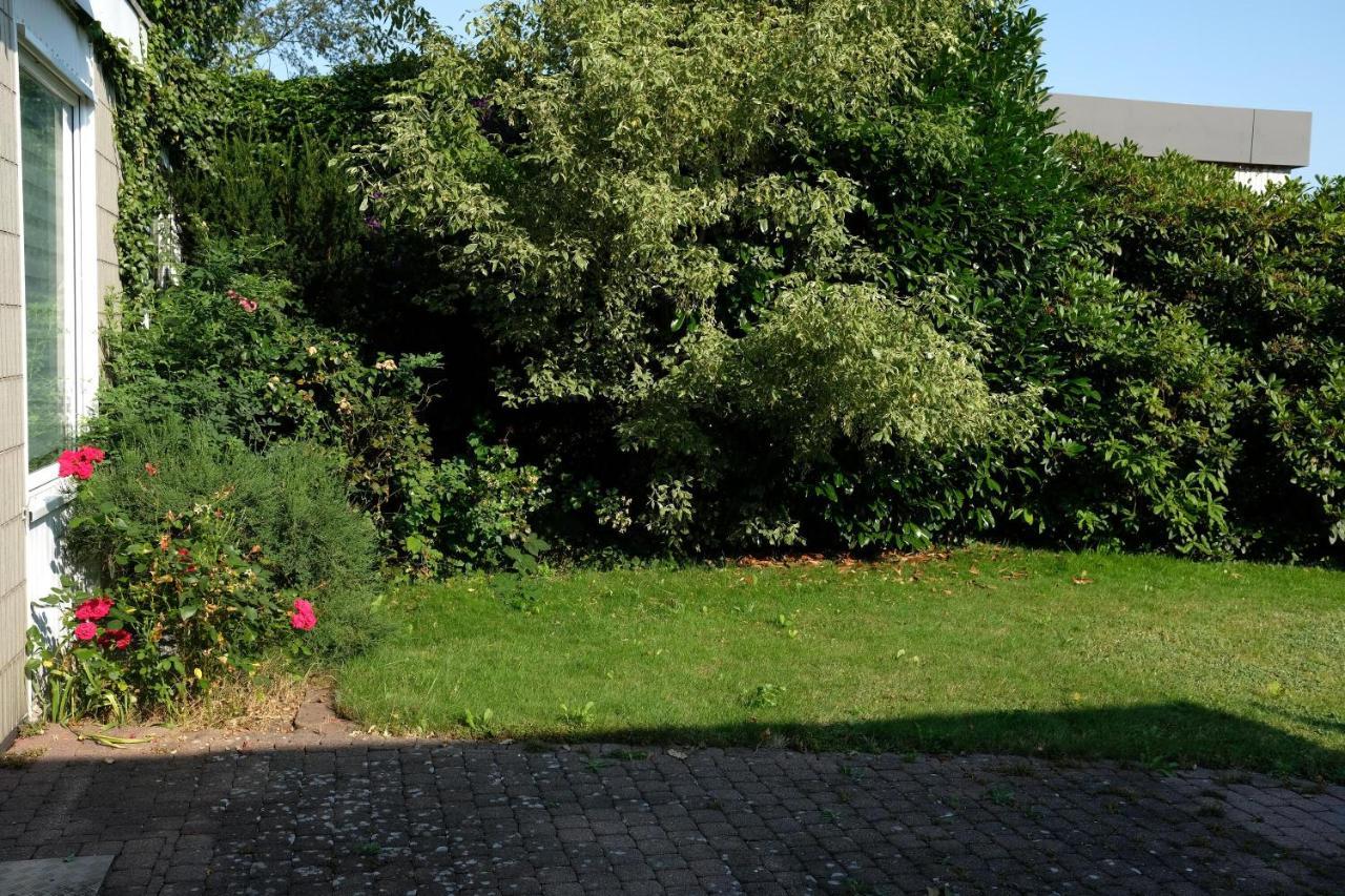 Ruhiges Haus Mit Privatem Garten Halstenbek Exteriör bild